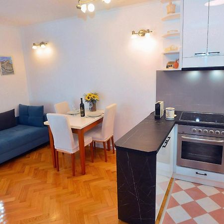 One Bedroom Apartment Terrace Parking Split Buitenkant foto